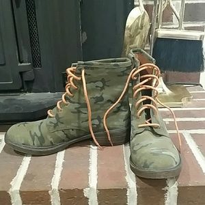 Lucky Brand Camo Boots